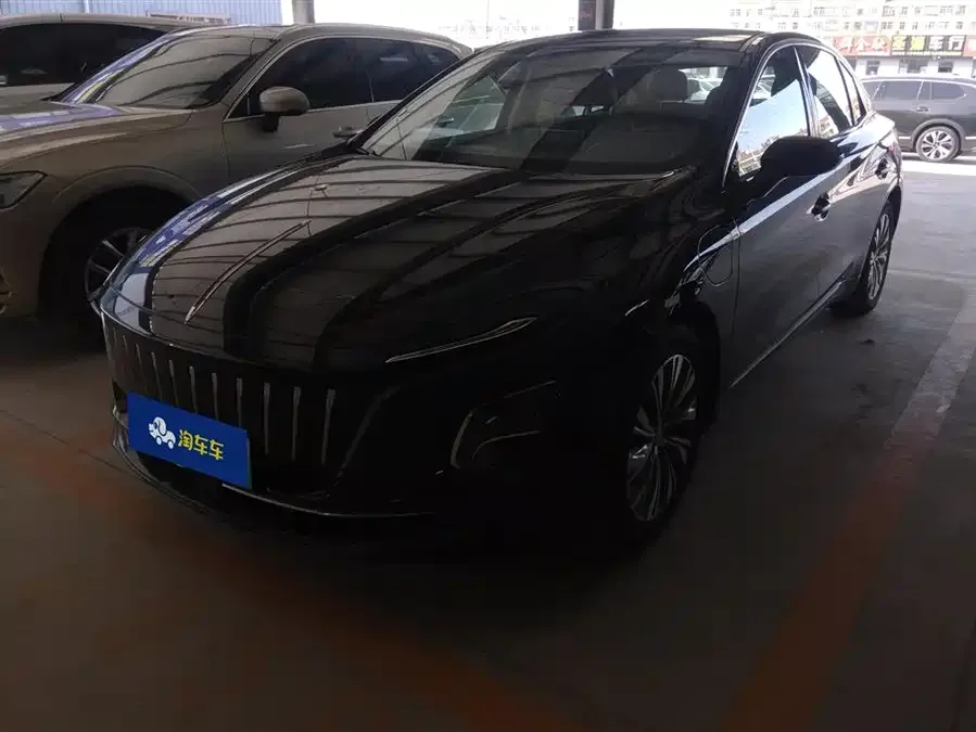 Hongqi E-QM5 Hongqi E-QM5 2024 500km Travel Edition 2024 — фото 1, купить с доставкой в Москву