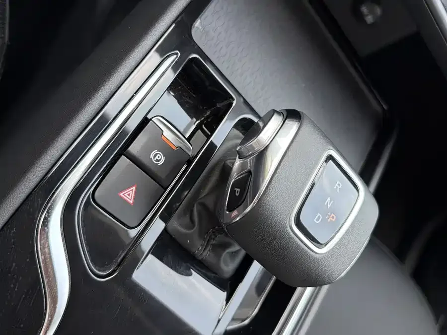 Hongqi E-QM5 Hongqi E-QM5 2023 560km PLUS 2023 — миниатюра 4