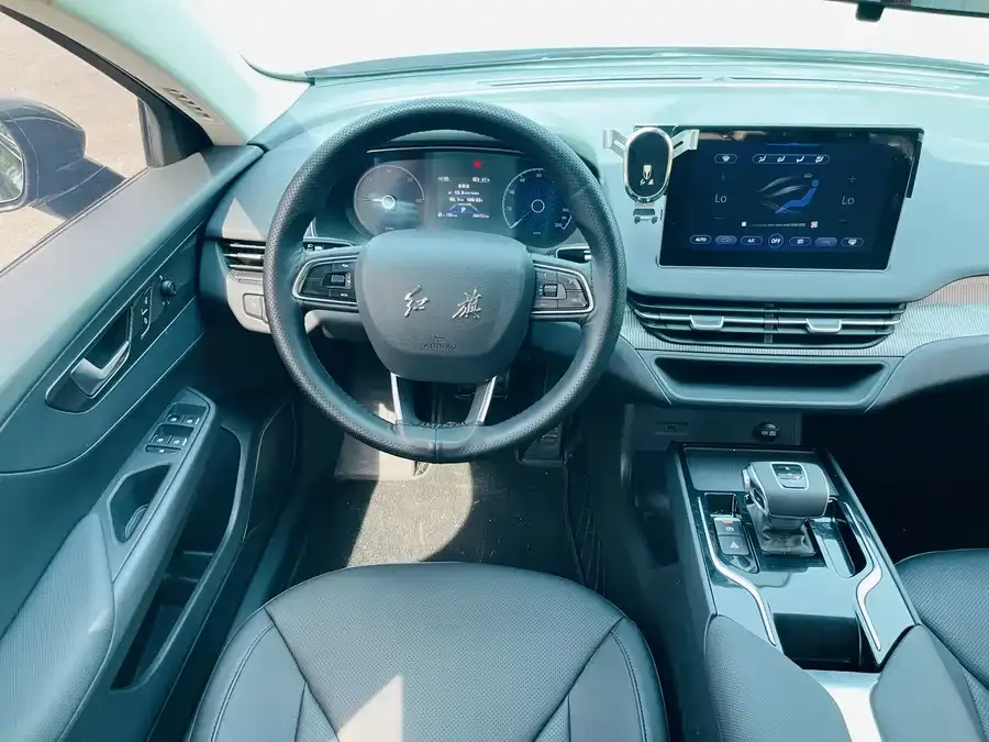 Hongqi E-QM5 Hongqi E-QM5 2023 facelift basic travel version 2024 — миниатюра 3