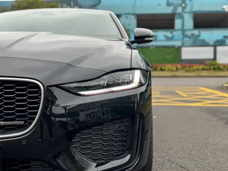 Jaguar XEL 2023 2.0T 250PS R-DYNAMIC S aggressive sports version 2023 — миниатюра 4