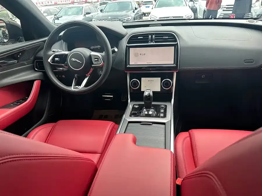 Jaguar XEL 2023 2.0T 250PS R-DYNAMIC S aggressive sports version 2023 — миниатюра 5