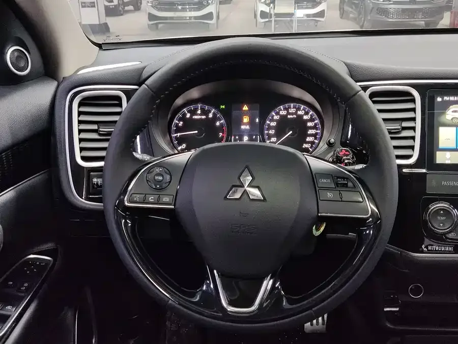 Mitsubishi Outlander Outlander 2021 facelift 2.0L 2WD Enjoy Edition 5 seats 2022 — миниатюра 5