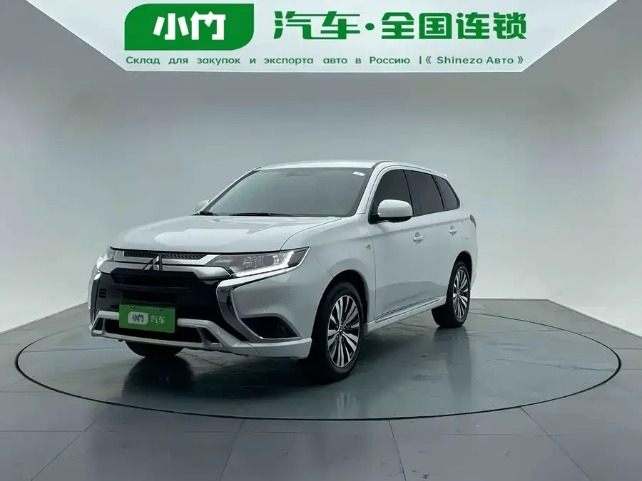 Mitsubishi Outlander Outlander 2021 2.0L 2WD 5-seater 2023 — фото 1, купить с доставкой в Москву