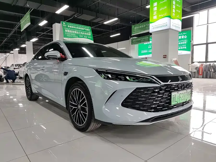 BYD Qin L Qin L 2025 DM-i Intelligent Driving Edition 120KM Excellence Edition 2025 — миниатюра 3