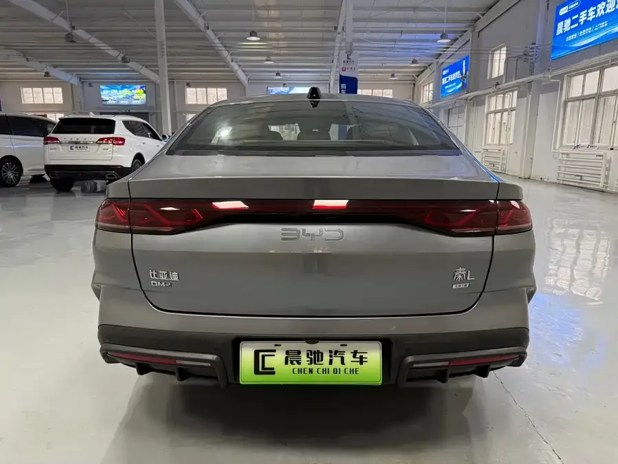 BYD Qin L Qin L 2025 DM-i Intelligent Driving Edition 120KM Beyond Edition 2025 — миниатюра 2