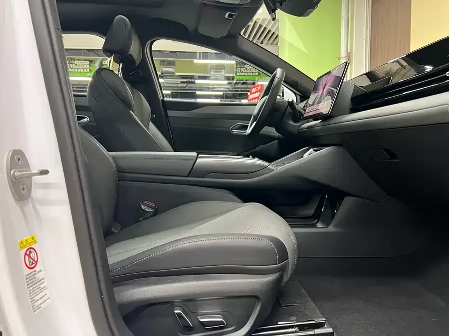 BYD Qin L Qin L 2025 EV 545KM Beyond Edition 2025 — миниатюра 5