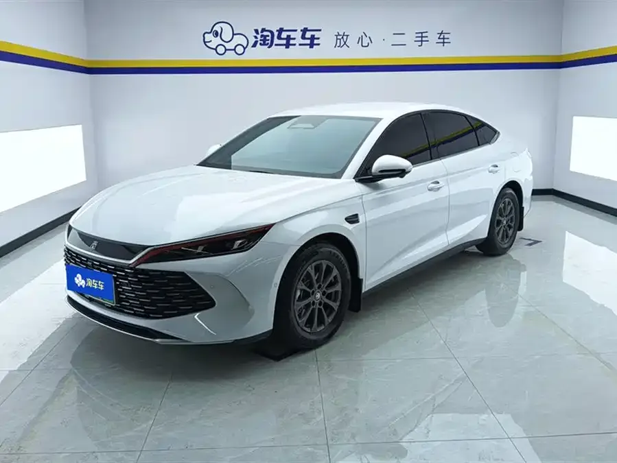 BYD Qin L Qin L 2025 DM-i Intelligent Driving Edition 80KM Leading Edition 2025 — фото 1, купить с доставкой в Москву