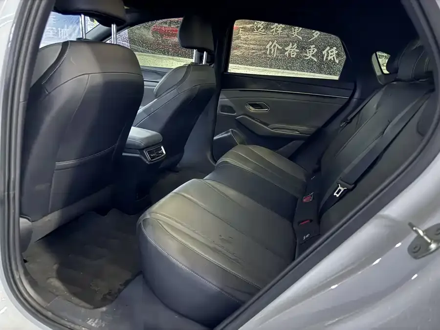 BYD Qin L Qin L 2024 DM-i 80KM Leading Edition 2025 — миниатюра 2