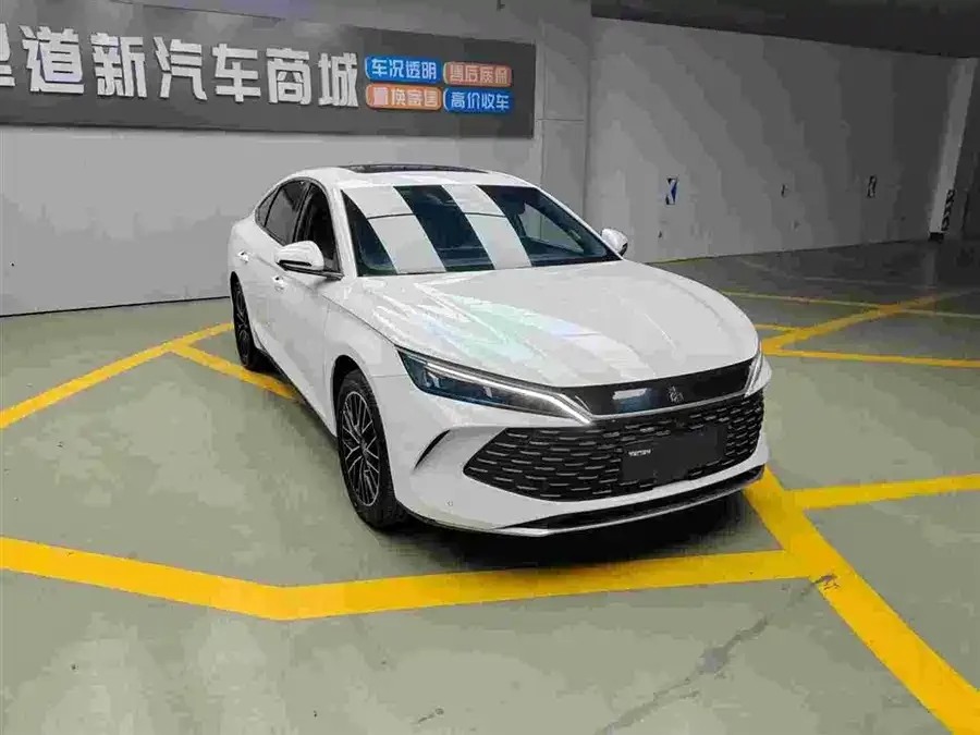 BYD Qin L Qin L 2024 DM-i 120KM Excellence Edition 2024 — миниатюра 3