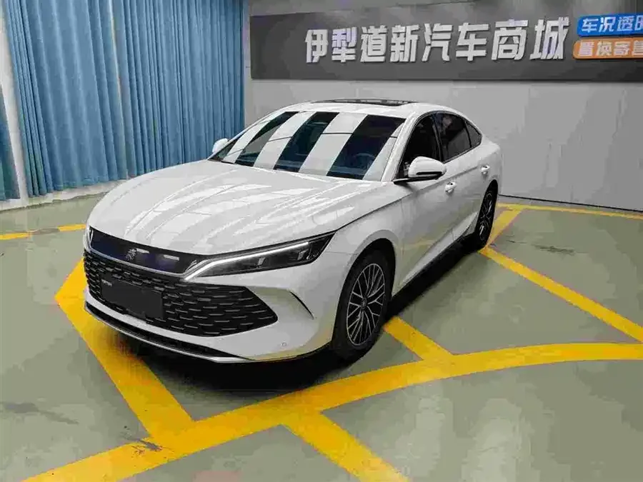 BYD Qin L Qin L 2024 DM-i 120KM Excellence Edition 2024 — фото 1, купить с доставкой в Москву