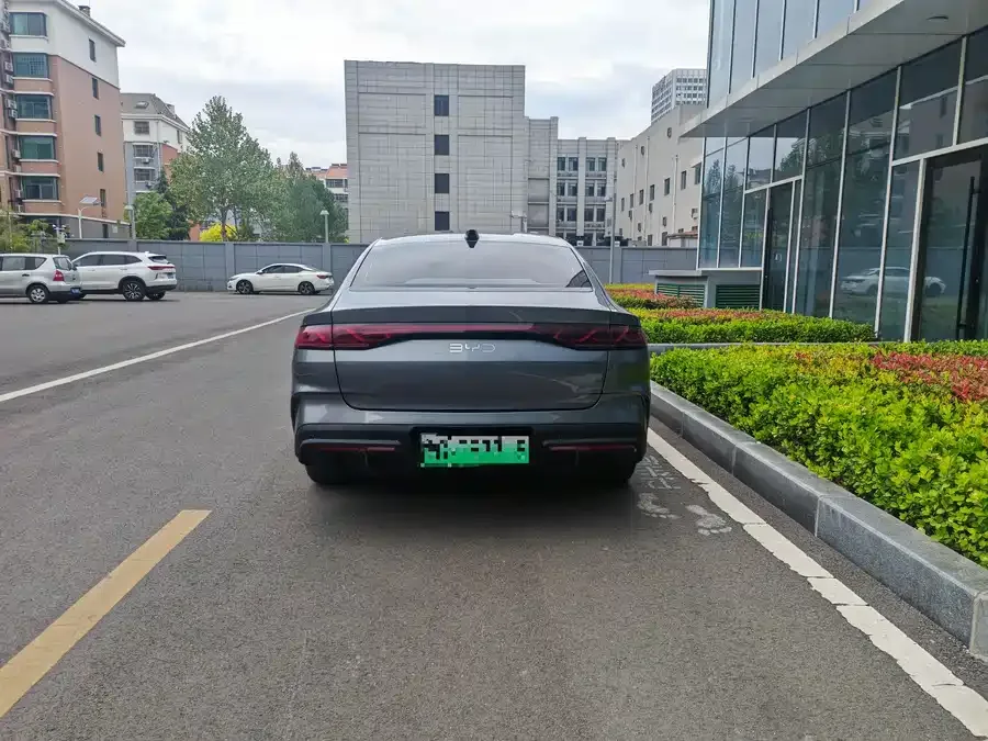 BYD Qin L Qin L 2025 DM-i Intelligent Driving Edition 120KM Navigation Edition 2025 — миниатюра 2
