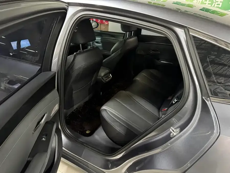 BYD Qin L Qin L 2024 DM-i 120KM Beyond Edition 2024 — миниатюра 3