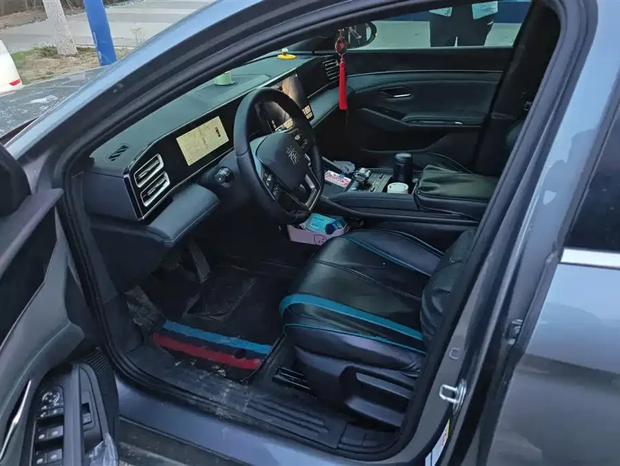 BYD Qin L Qin L 2025 DM-i Intelligent Driving Edition 80KM Leading Edition 2025 — миниатюра 3