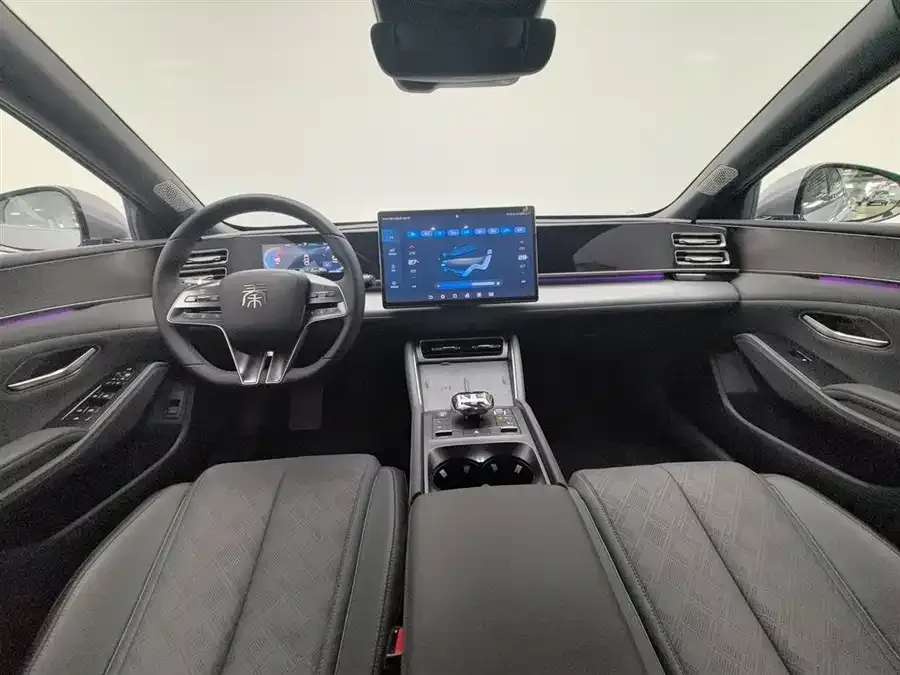 BYD Qin L Qin L 2024 DM-i 120KM Excellence Edition 2024 — миниатюра 2