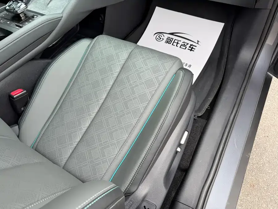 BYD Qin L Qin L 2024 DM-i 120KM Excellence Edition 2024 — миниатюра 3
