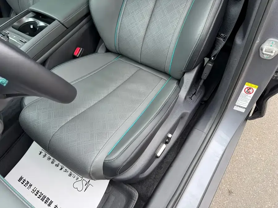 BYD Qin L Qin L 2024 DM-i 120KM Excellence Edition 2024 — миниатюра 4