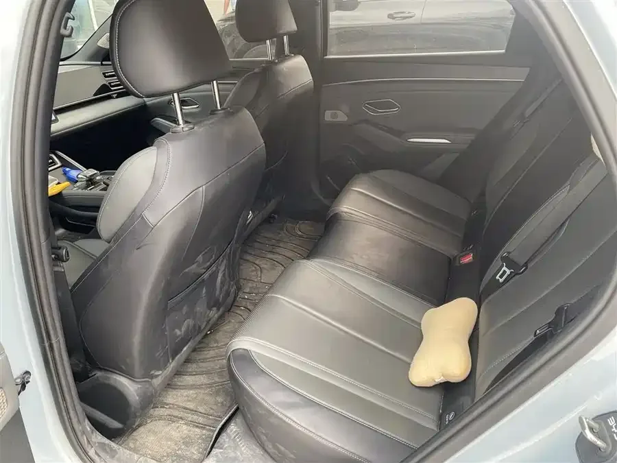 BYD Qin L Qin L 2025 DM-i Intelligent Driving Edition 80KM Beyond Edition 2025 — миниатюра 2