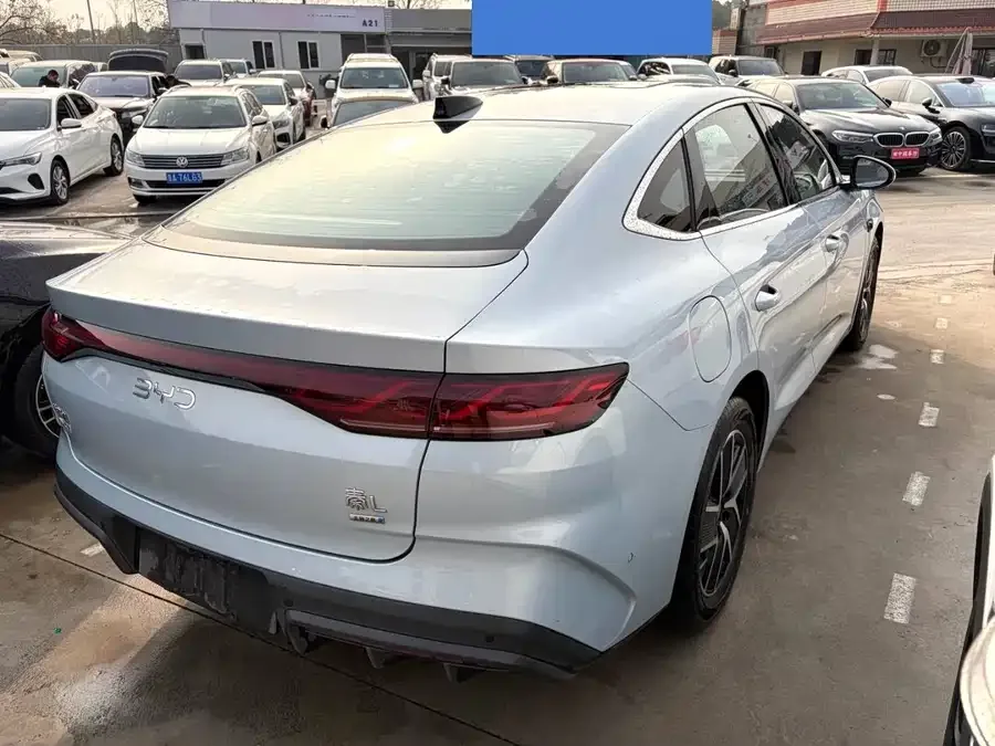 BYD Qin L Qin L 2025 DM-i Intelligent Driving Edition 120KM Beyond Edition 2025 — миниатюра 2
