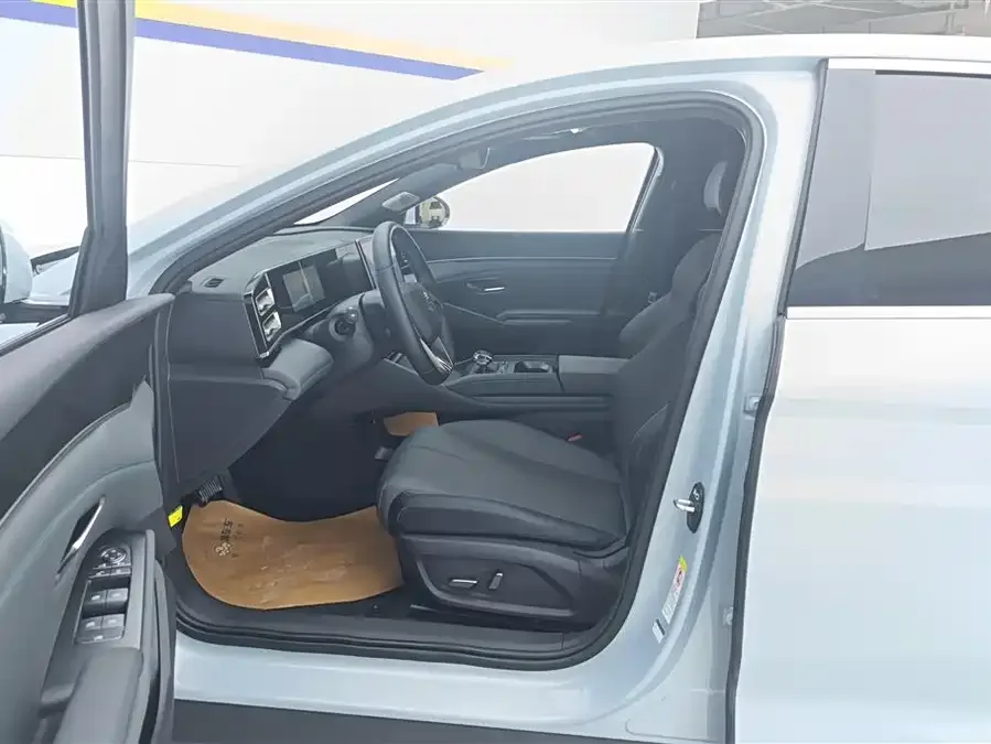 BYD Qin L Qin L 2024 DM-i 80KM Beyond Edition 2025 — миниатюра 3