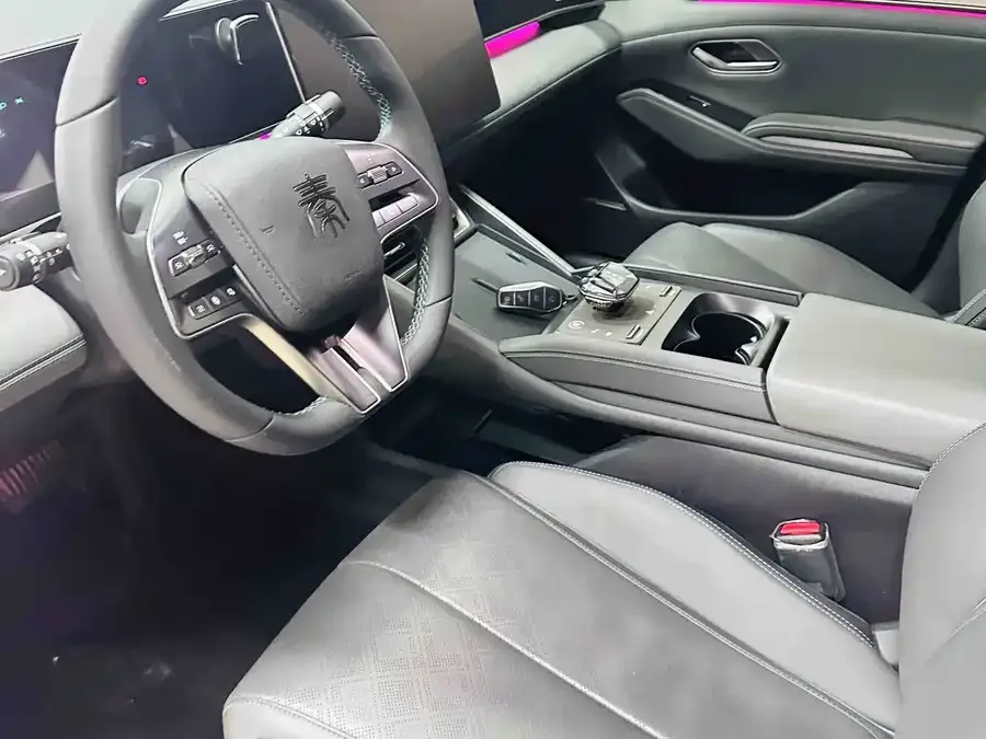 BYD Qin L Qin L 2024 DM-i 120KM Excellence Edition 2024 — миниатюра 3