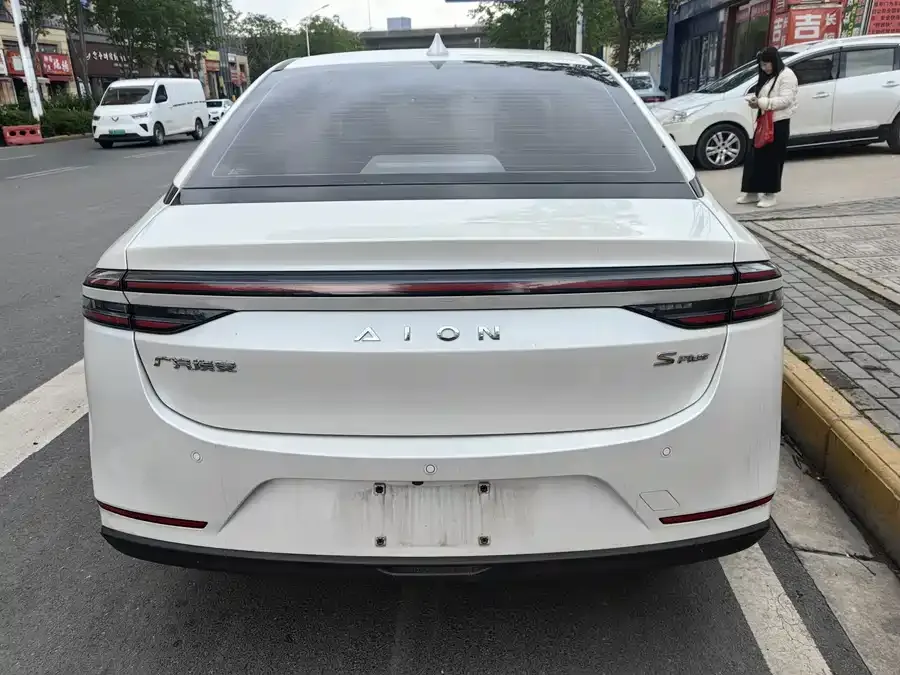 AION AION S Plus AION S Plus 2025 Travel Edition 52.998kWh 2024 — миниатюра 2