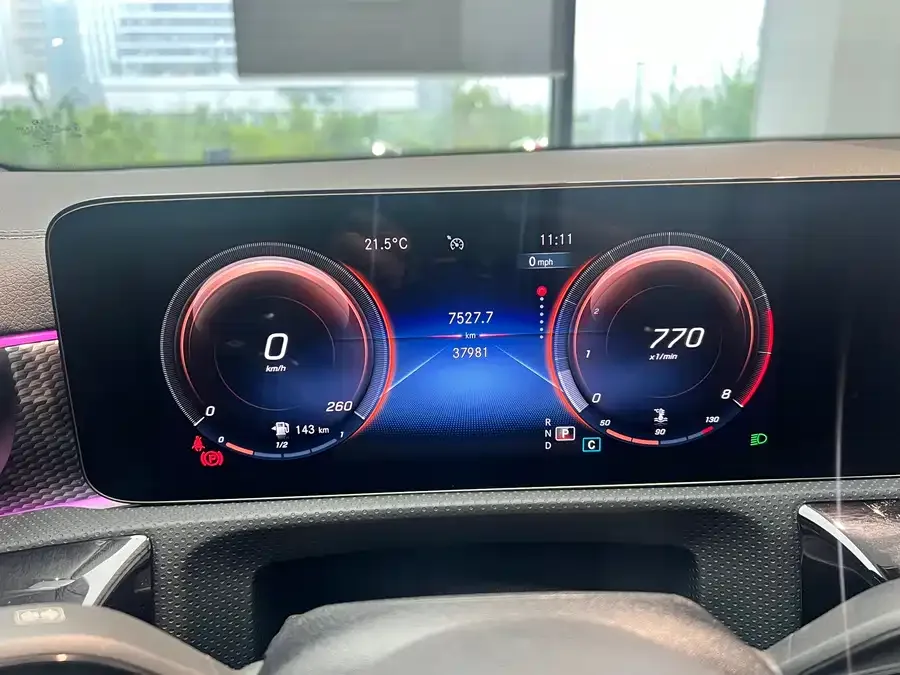 Mercedes-Benz Class A Mercedes-Benz A-Class 2022 A 200 L Sports Sedan Fashion Edition 2022 — миниатюра 4