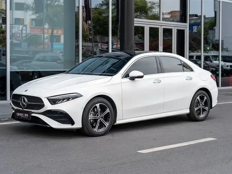 Mercedes-Benz Class A Mercedes-Benz A-Class 2025 A 200 L Fashion Edition 2025 — миниатюра 3