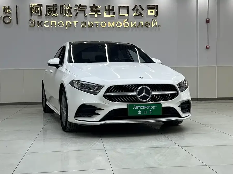 Mercedes-Benz Class A Mercedes-Benz A-Class 2022 A 180 L Sports Sedan 2022 — миниатюра 3