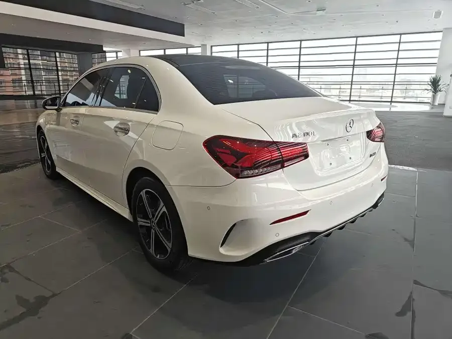 Mercedes-Benz Class A Mercedes-Benz A-Class 2023 A 200 L Fashion Edition 2023 — миниатюра 2