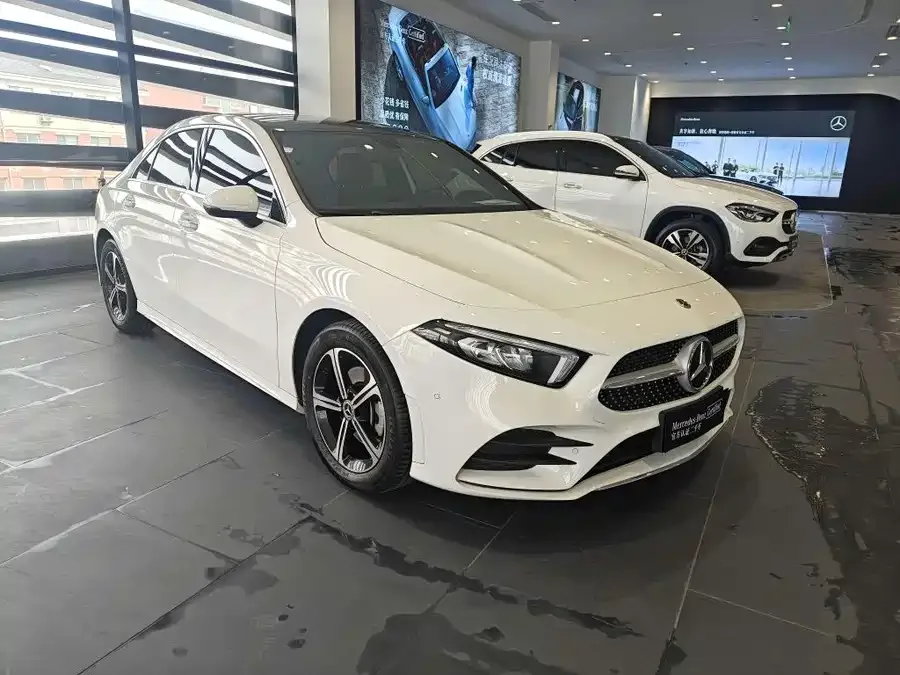 Mercedes-Benz Class A Mercedes-Benz A-Class 2023 A 200 L Fashion Edition 2023 — миниатюра 3