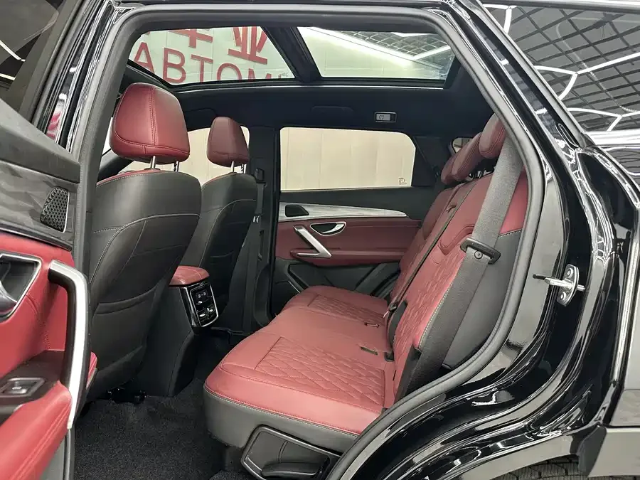Jetour X70 PLUS JETOUR X70 PLUS 2023 1.5T DCT Brave PLUS 5-seater 2023 — миниатюра 2