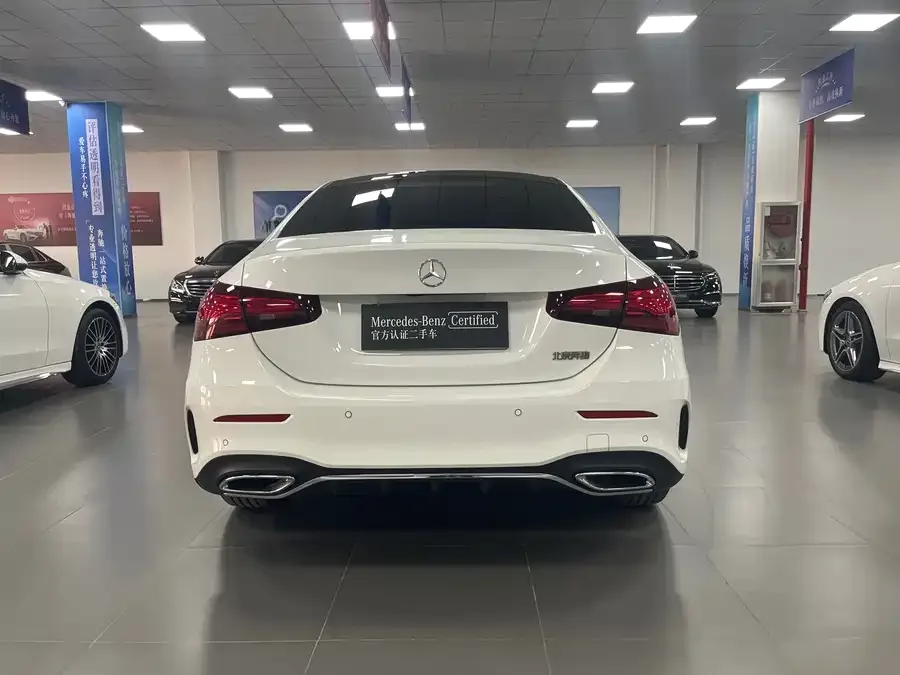 Mercedes-Benz Class A Mercedes-Benz A-Class 2024 A 200 L Fashion Edition 2024 — миниатюра 2