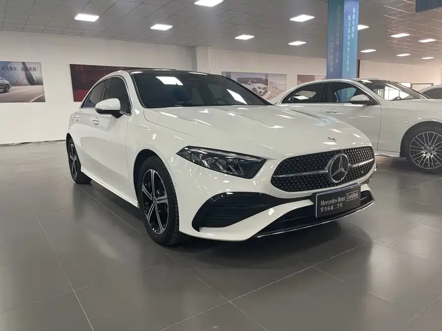 Mercedes-Benz Class A Mercedes-Benz A-Class 2024 A 200 L Fashion Edition 2024 — миниатюра 3