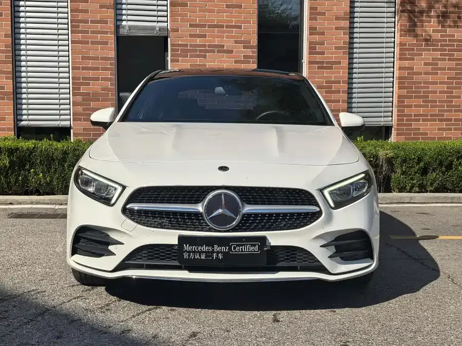 Mercedes-Benz Class A Mercedes-Benz A-Class 2023 A 200 L Fashion Edition 2024 — миниатюра 3