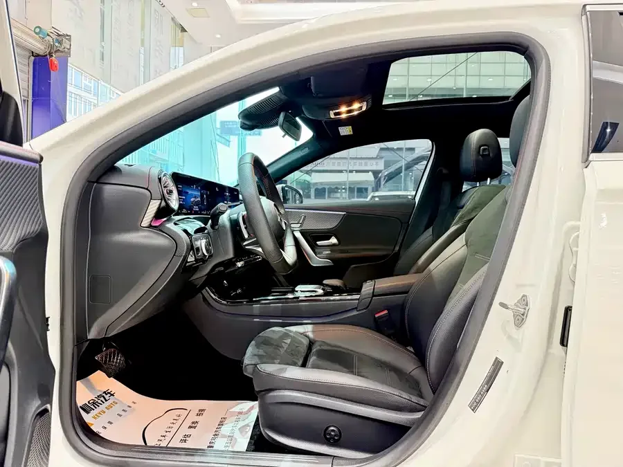 Mercedes-Benz Class A Mercedes-Benz A-Class 2023 A 200 L Fashion Edition 2023 — миниатюра 2