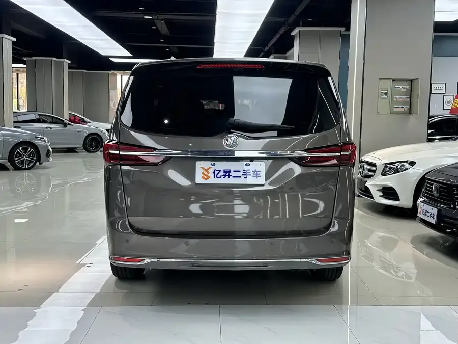 Buick GL8 2023 Land Business Class Comfort Edition 2024 — миниатюра 2