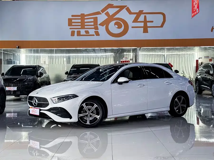 Mercedes-Benz Class A Mercedes-Benz A-Class 2024 A 200 L Fashion Edition 2024 — миниатюра 3