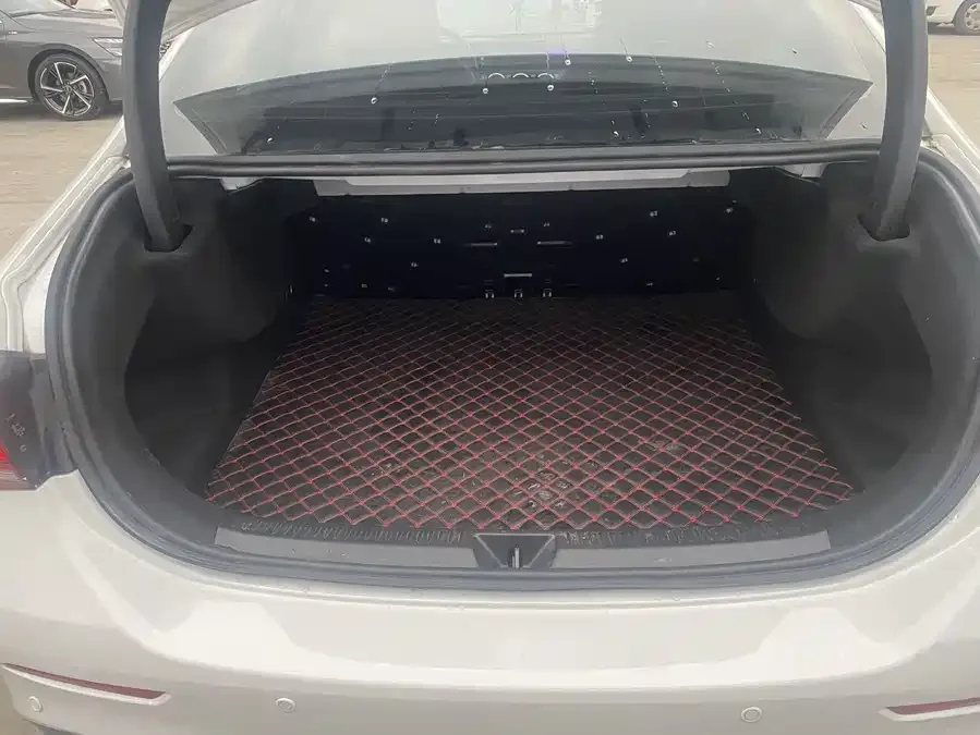 Mercedes-Benz Class A Mercedes-Benz A-Class 2022 A 180 L Sports Sedan 2022 — миниатюра 4