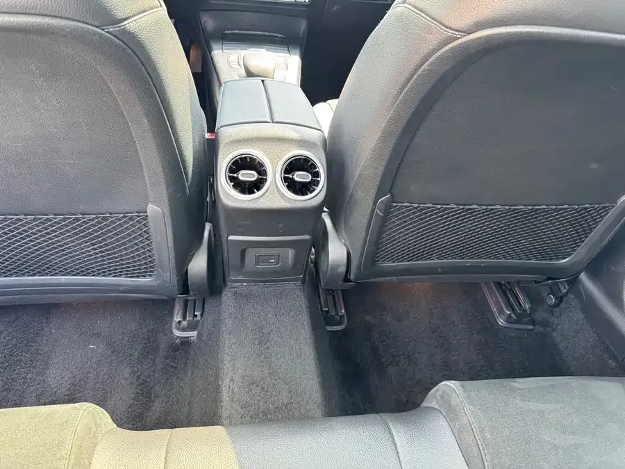 Mercedes-Benz Class A Mercedes-Benz A-Class 2022 Model Three A 200 L Sports Sedan Fashion Model 2023 — миниатюра 4