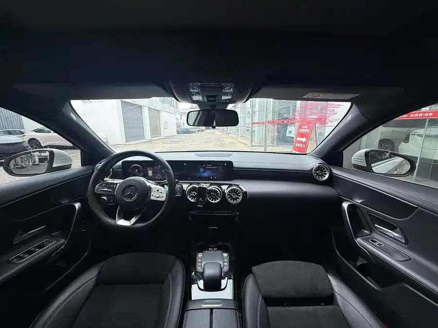 Mercedes-Benz Class A Mercedes-Benz A-Class 2022 Model A 200 L Sports Sedan Fashion Model 2022 — миниатюра 4