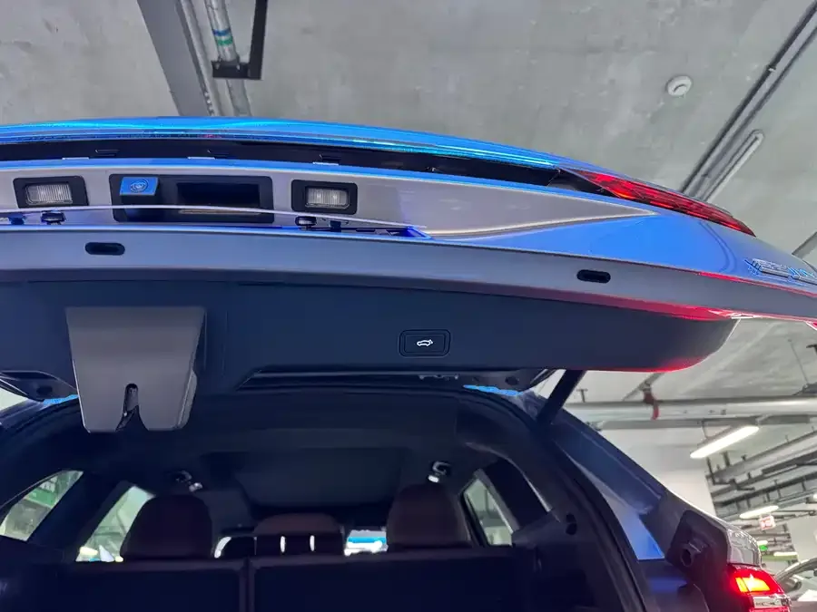 Geely Monjaro Xingyue L 2021 2.0TD DCT EVO 2WD Premium Edition 2023 — миниатюра 4