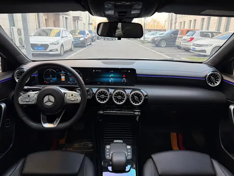 Mercedes-Benz Class A Mercedes-Benz A-Class 2022 A 200 L Sports Sedan Dynamic Edition 2022 — миниатюра 2
