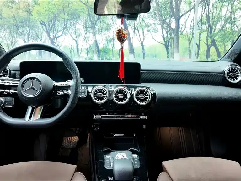 Mercedes-Benz Class A Mercedes-Benz A-Class 2023 A 200 L Fashion Edition 2023 — миниатюра 4