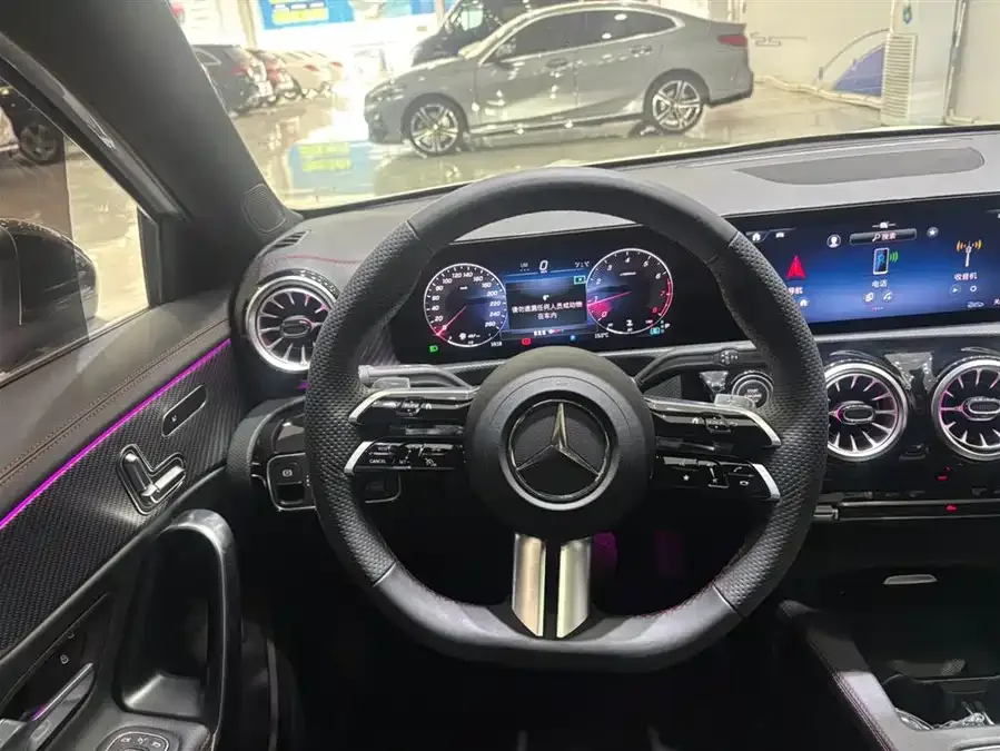 Mercedes-Benz Class A Mercedes-Benz A-Class 2025 A 200 L Fashion Edition 2025 — миниатюра 5