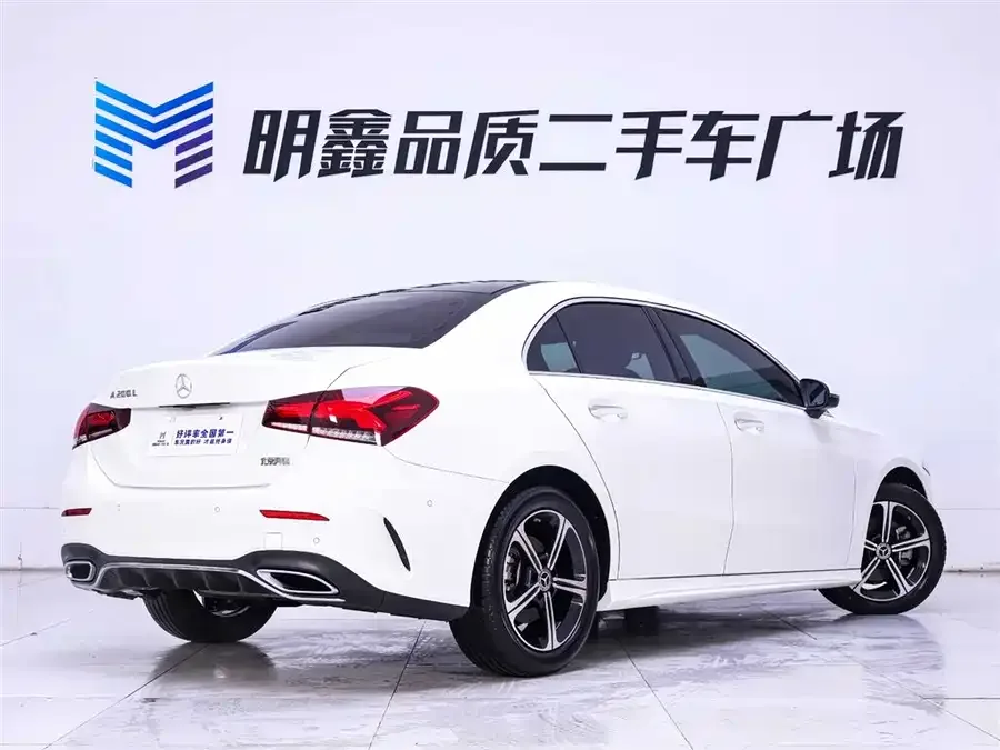 Mercedes-Benz Class A Mercedes-Benz A-Class 2022 Model Three A 200 L Sports Sedan Fashion Model 2023 — миниатюра 4