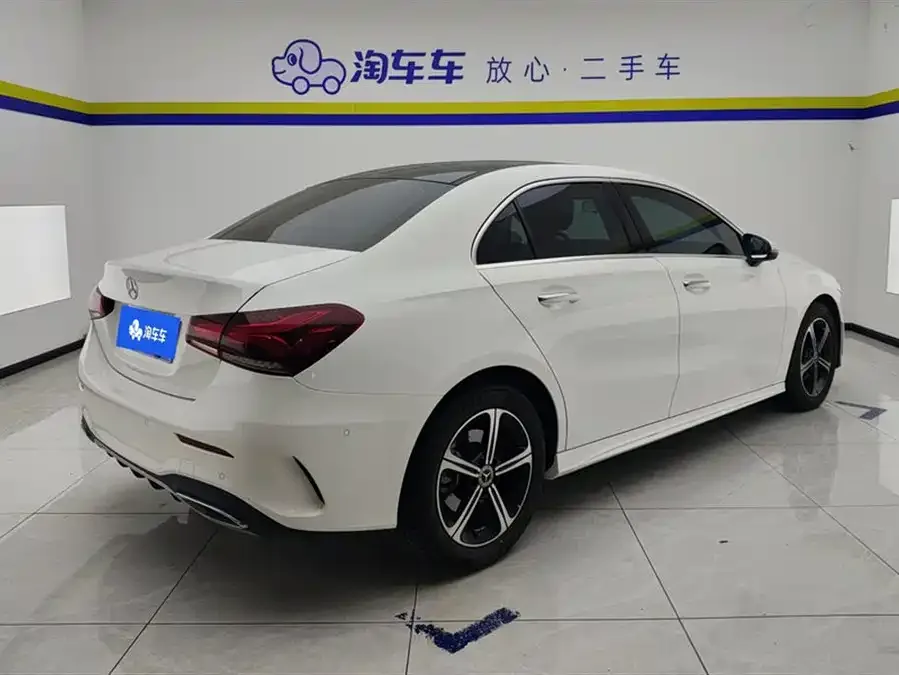 Mercedes-Benz Class A Mercedes-Benz A-Class 2022 Model II A 200 L Sports Sedan Fashion Model 2022 — миниатюра 3