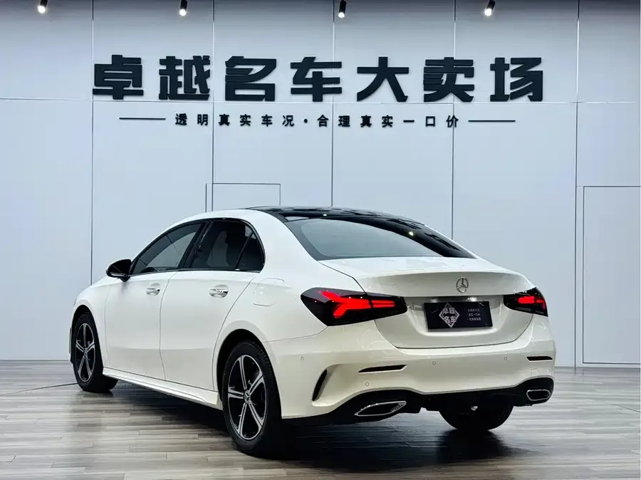Mercedes-Benz Class A Mercedes-Benz A-Class 2022 Model Three A 200 L Sports Sedan Fashion Model 2023 — миниатюра 2