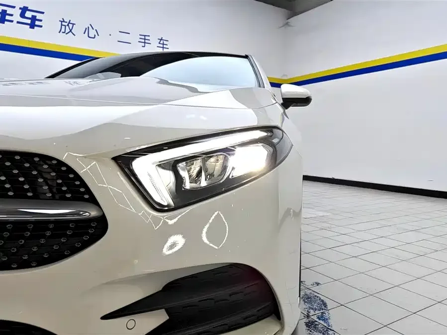 Mercedes-Benz Class A Mercedes-Benz A-Class 2022 Model Three A 200 L Sports Sedan Fashion Model 2023 — миниатюра 2