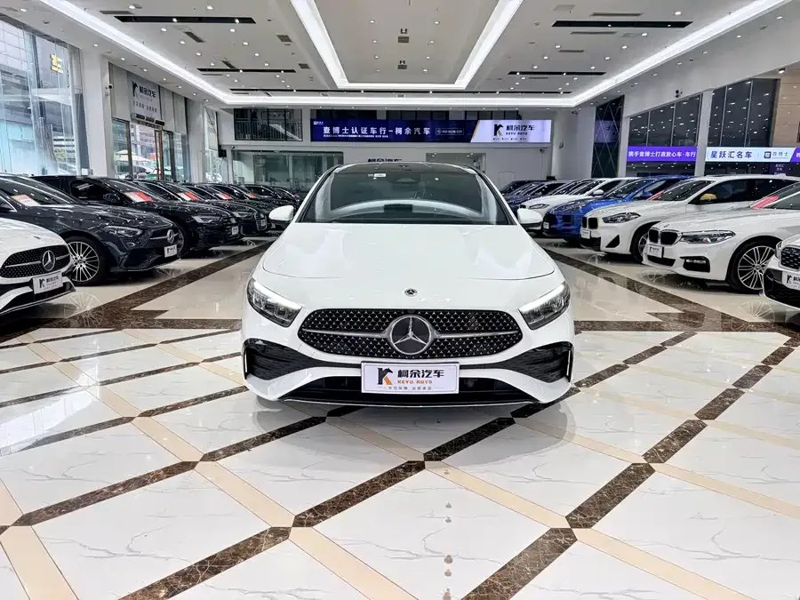 Mercedes-Benz Class A Mercedes-Benz A-Class 2023 A 200 L Fashion Edition 2023 — миниатюра 3