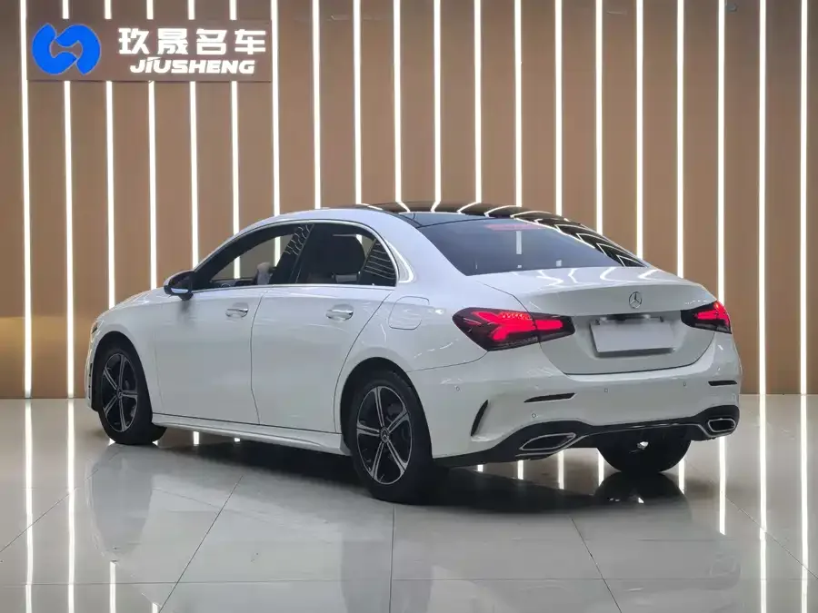Mercedes-Benz Class A Mercedes-Benz A-Class 2023 A 200 L Fashion Edition 2023 — миниатюра 3